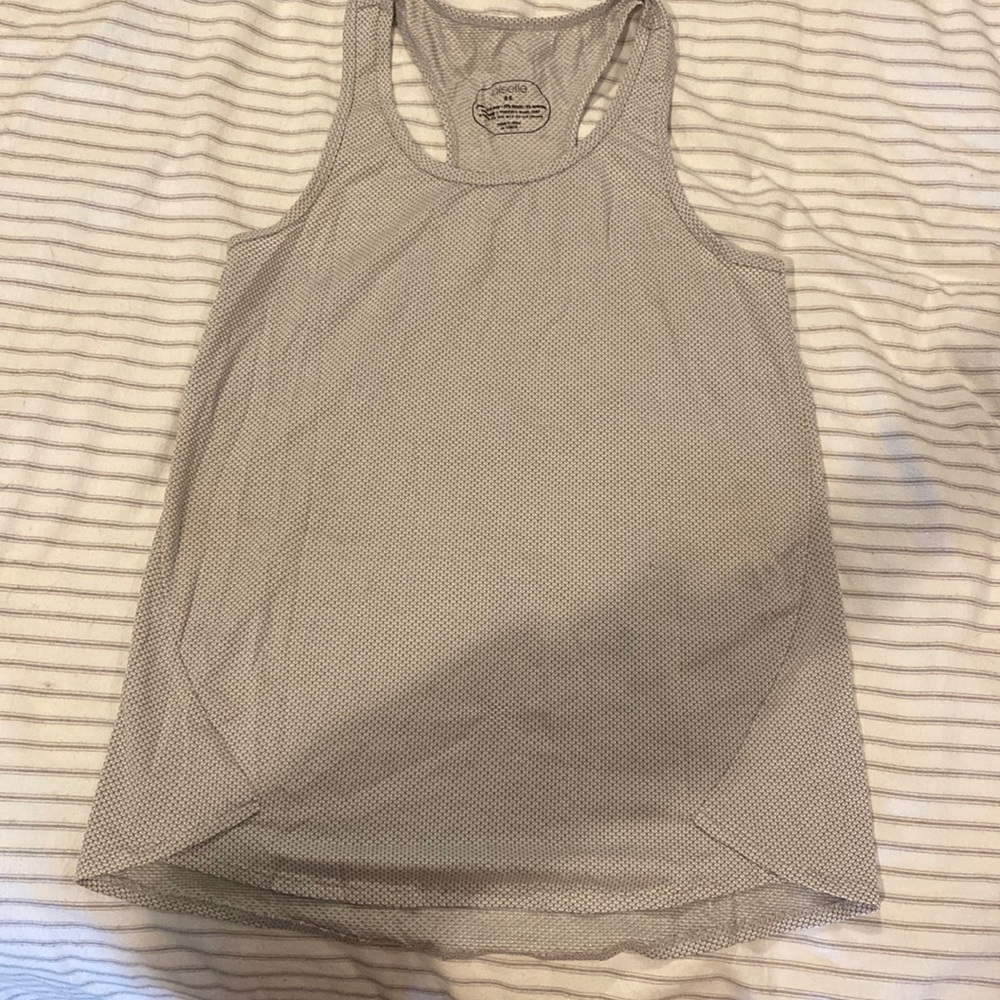 Oiselle flyout